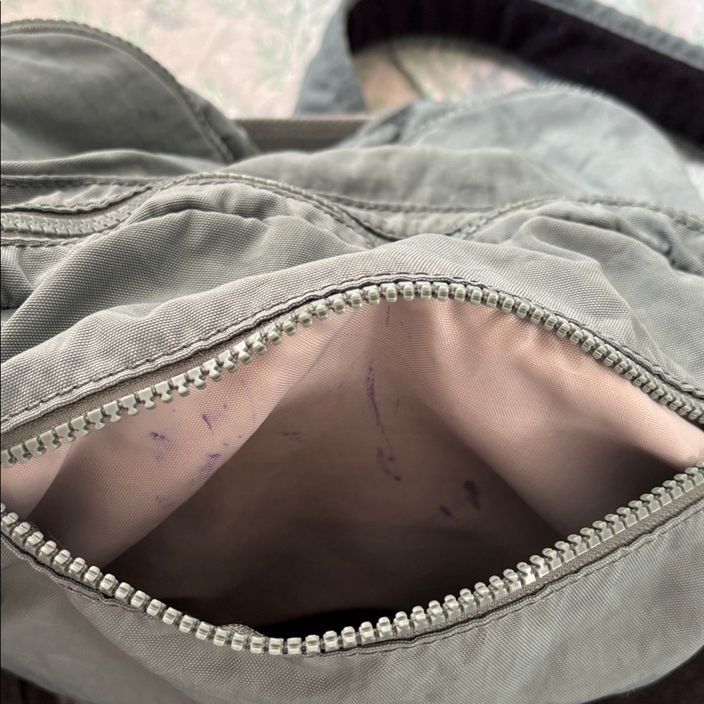 Backpack - Picture 3 of 12